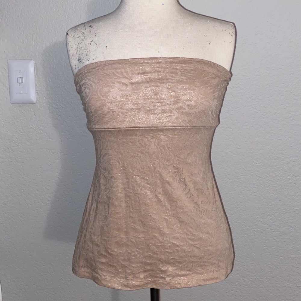 Cream\tan strapless top